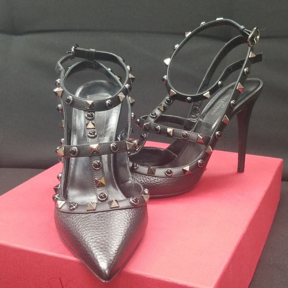 Valentino - Picture 4 of 5